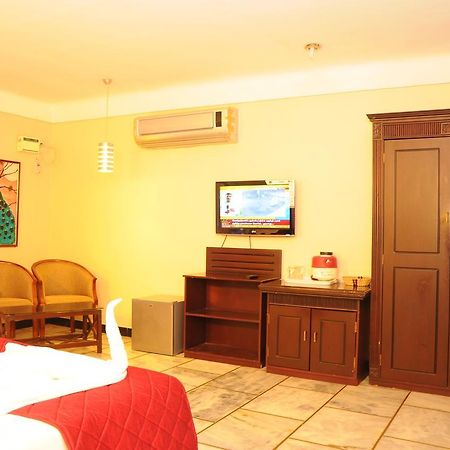 โฮเต็ล ซูบัม ปาลาณี Hotel ปัลนี ภายนอก รูปภาพ