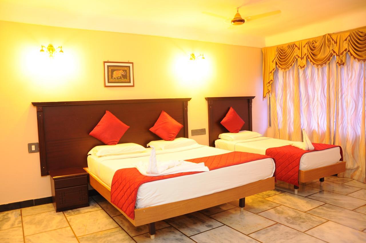 โฮเต็ล ซูบัม ปาลาณี Hotel ปัลนี ภายนอก รูปภาพ